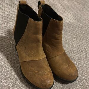 Sorel Brown Ankle Boots with Elastic Panels